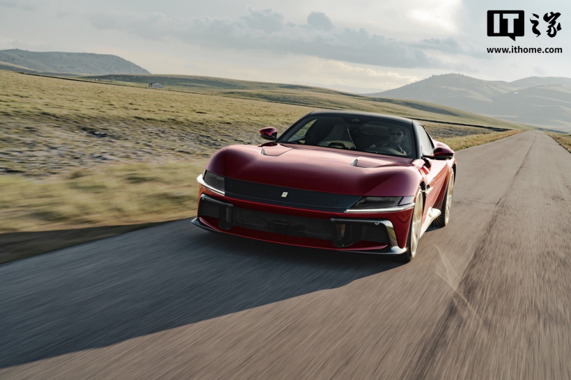 Ferrari 12Cilindri Manuale ufficiale: V12 da 830 CV e cambio manuale simulato