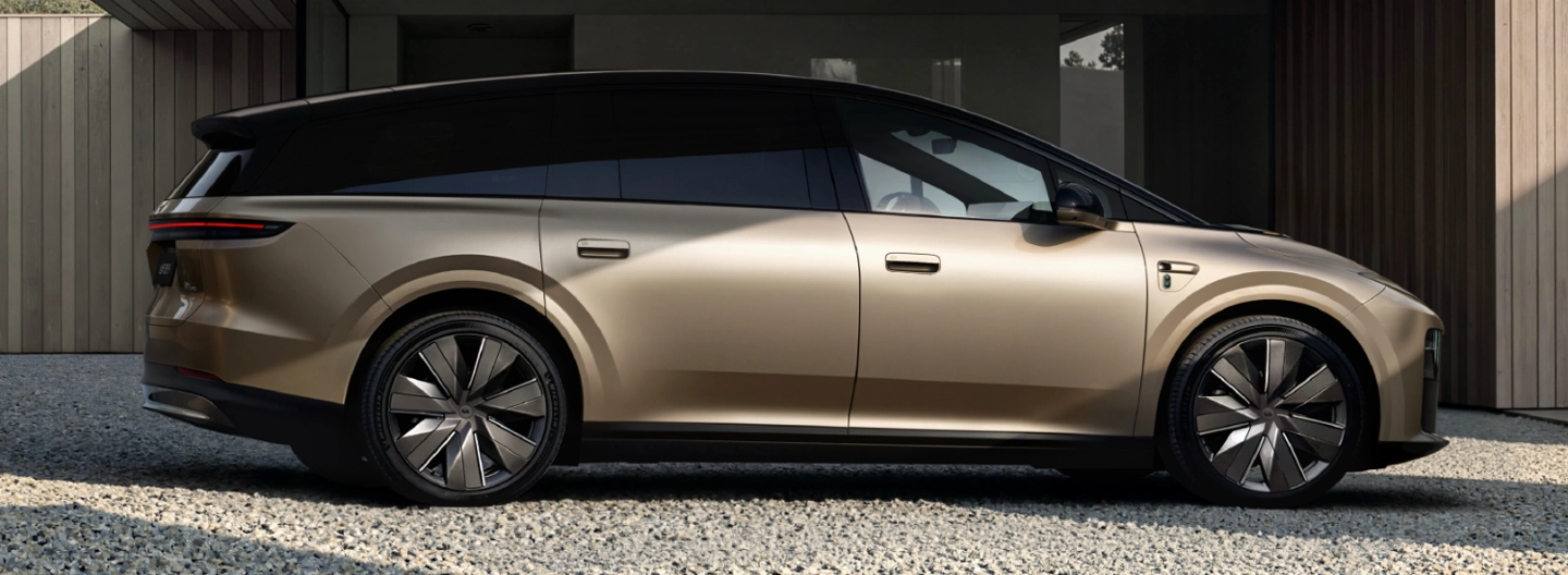 Li Auto i9 ufficiale: SUV elettrico ammiraglia da 5,2 metri in arrivo a settembre