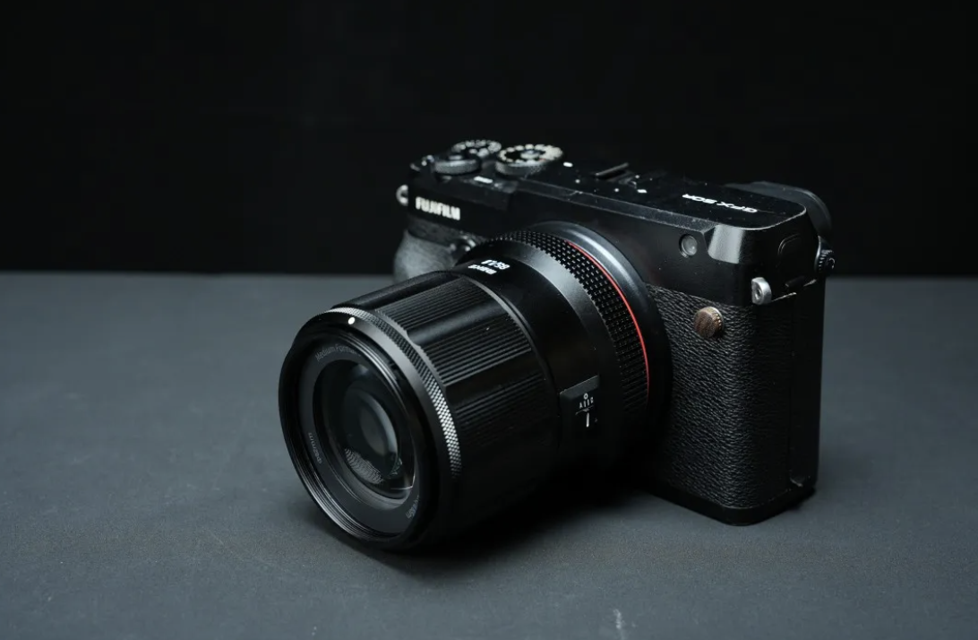 Fujifilm: crescono i costi della memoria, ma semiconduttori e instax spingono i ricavi