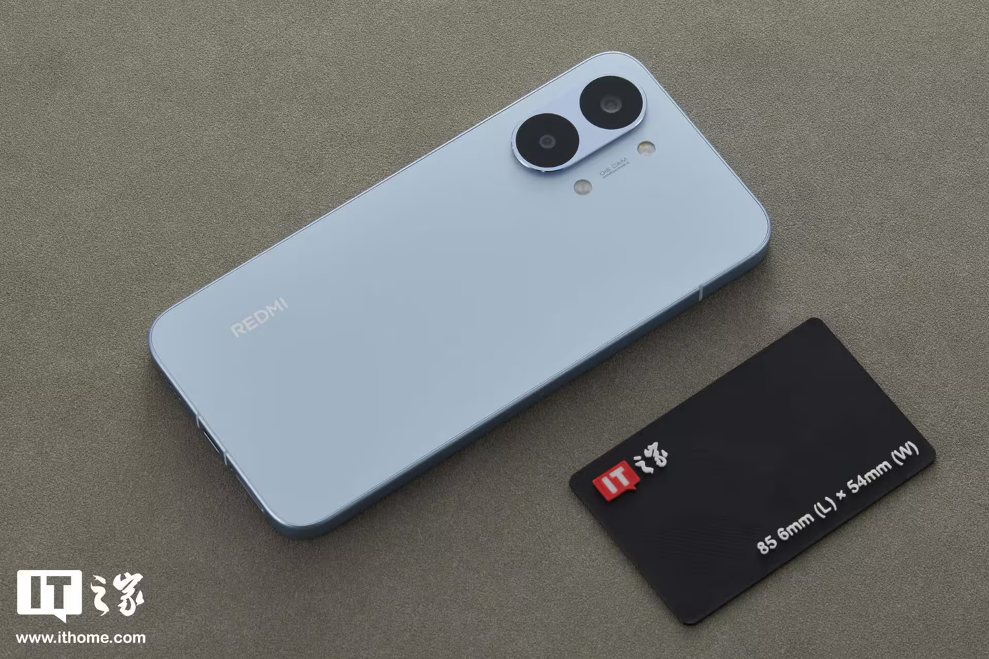 小米 REDMI Turbo 6 Max 手机渲染图曝光:10000mAh 电池,7 英寸屏幕
