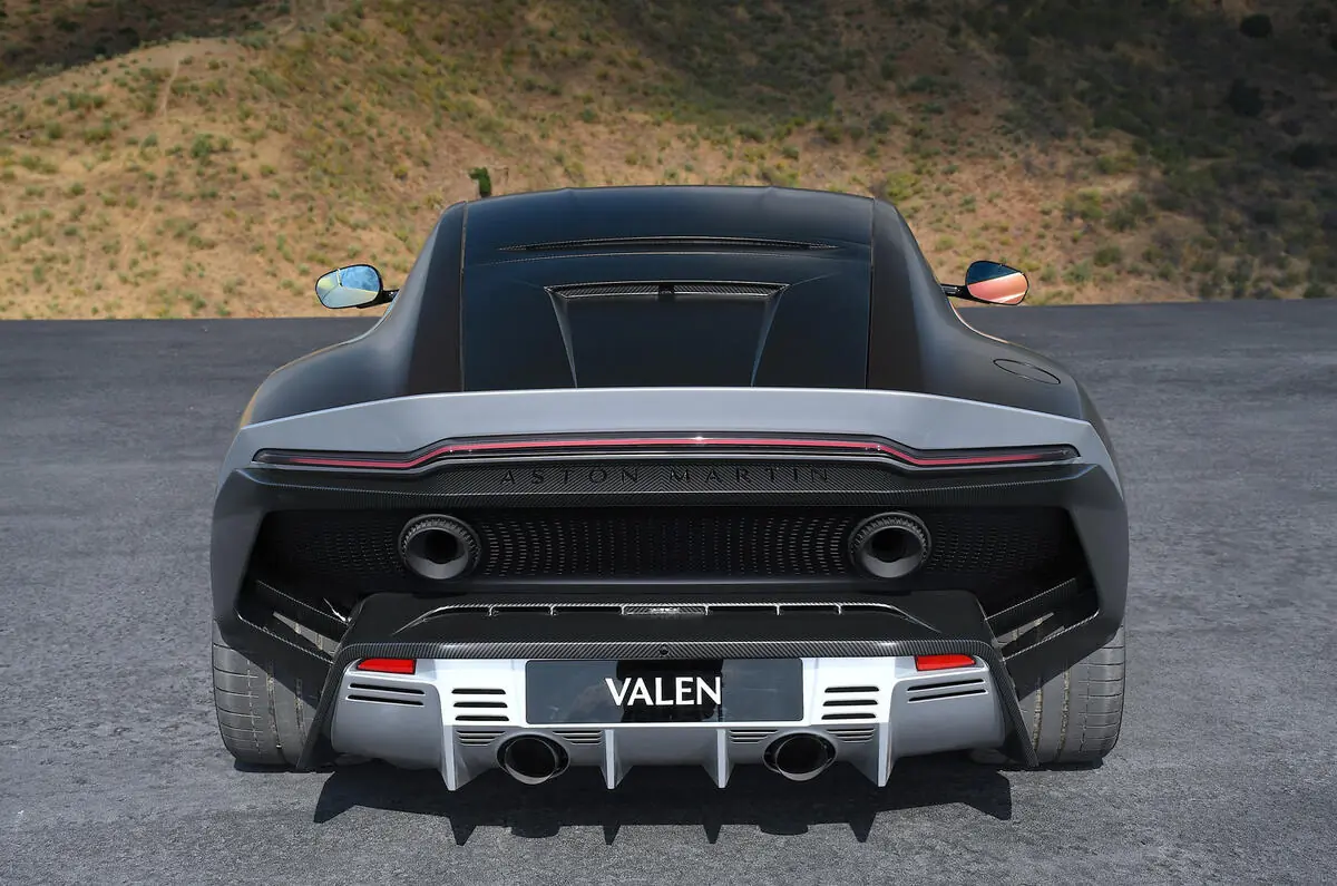 全球限 150 辆:阿斯顿 · 马丁展示最强前置 V12 超跑 Valen,零百加速 3.1 秒
