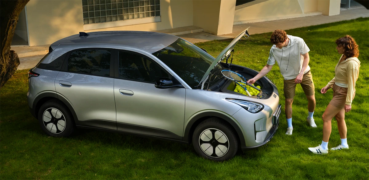 Geely E2