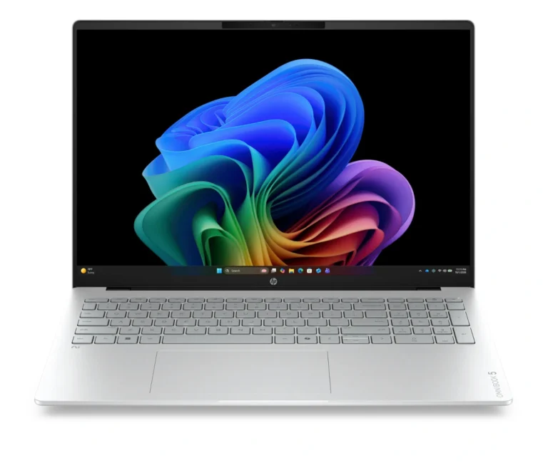 HP OmniBook 5 16 ufficiale con OLED e Intel Core Ultra 9