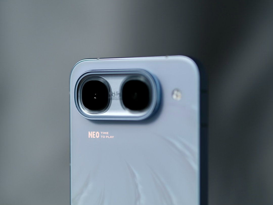 iQOO Neo 11 Ultra 02