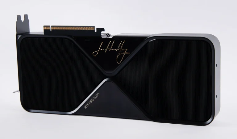Nvidia RTX Pro 6000 Blackwell firmata da Jensen Huang venduta all’asta