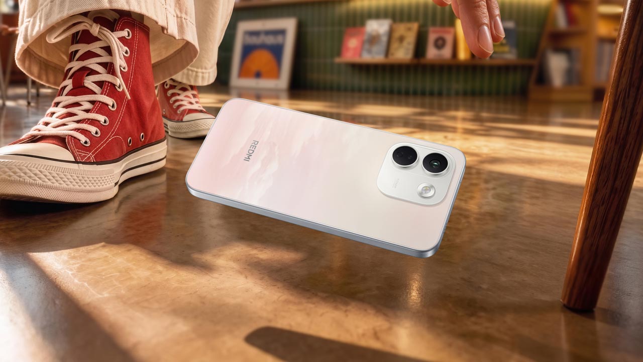 REDMI Note 17 Pro Max 5G durante un test di resistenza alle cadute