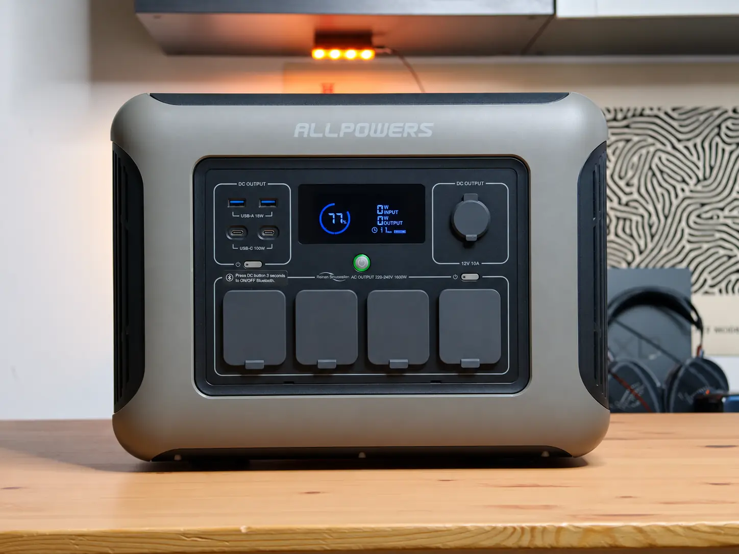 Pannello frontale e prese della ALLPOWERS R1500 LITE