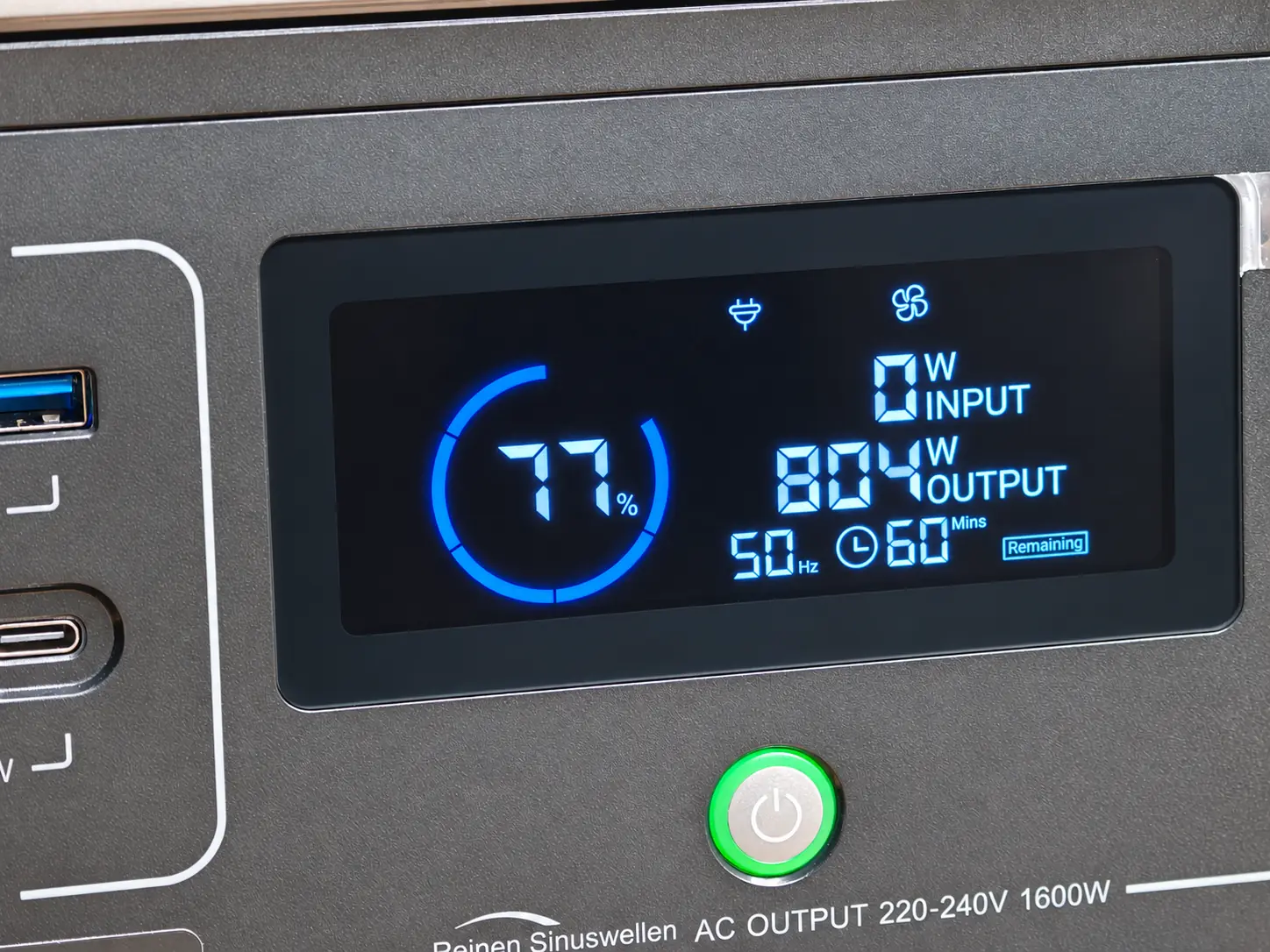 ALLPOWERS R1500 LITE durante un test con carico da 804 W