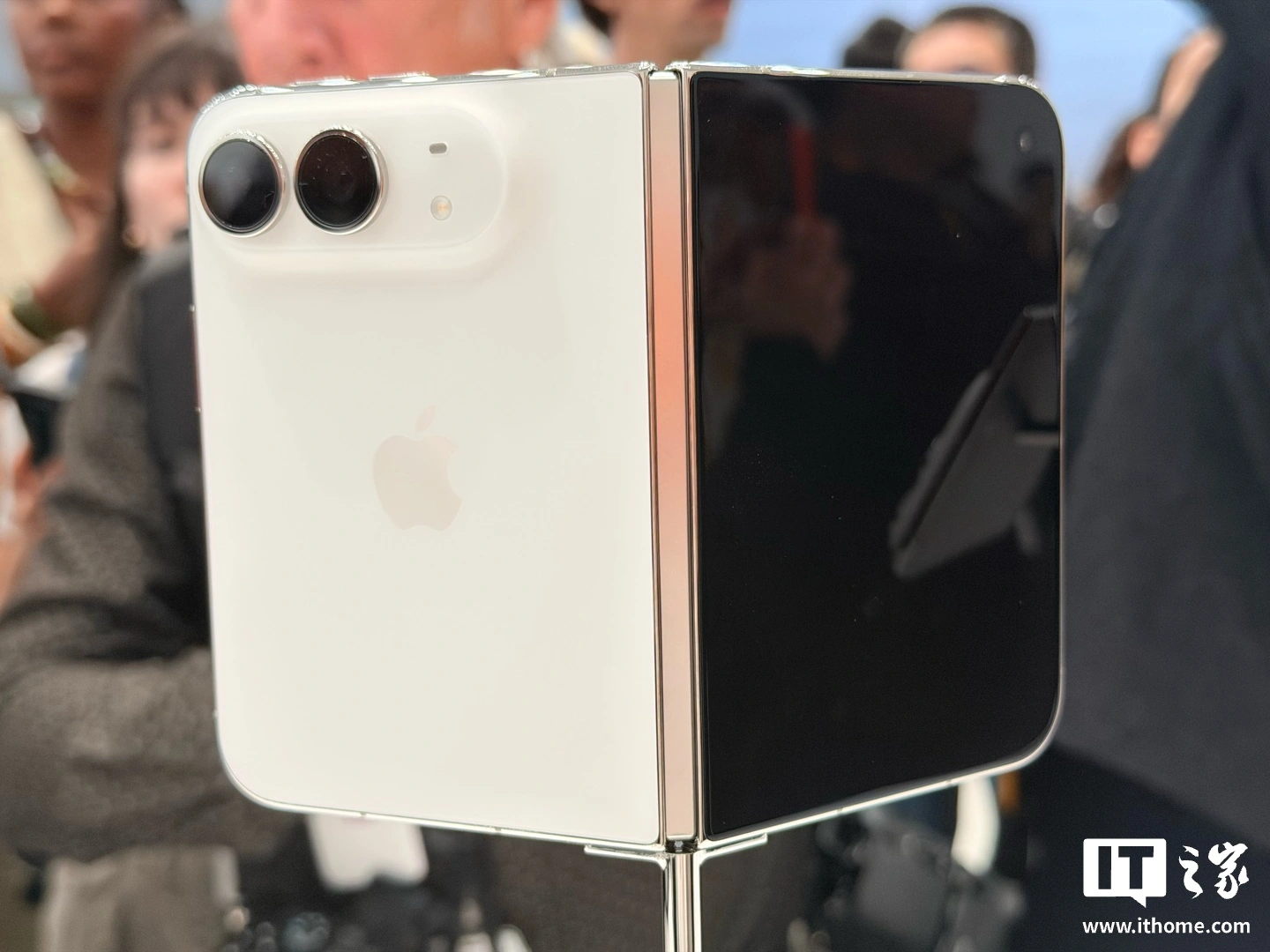 投票:苹果折叠屏手机 iPhone Duo 首秀,你还满意吗?考虑购买吗?