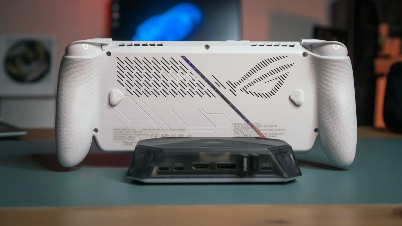 Retro e sistema di ventilazione di ASUS ROG Xbox Ally