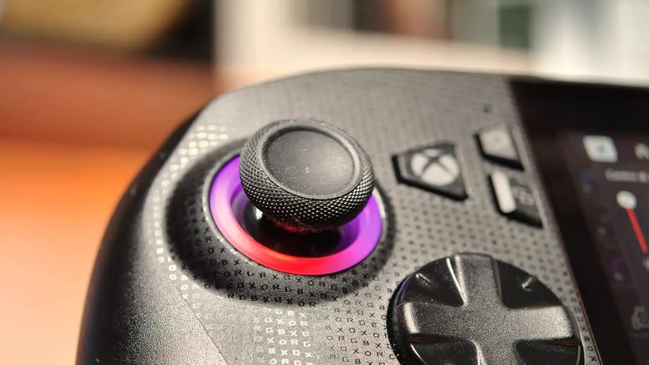 Controlli e stick di ASUS ROG Xbox Ally X