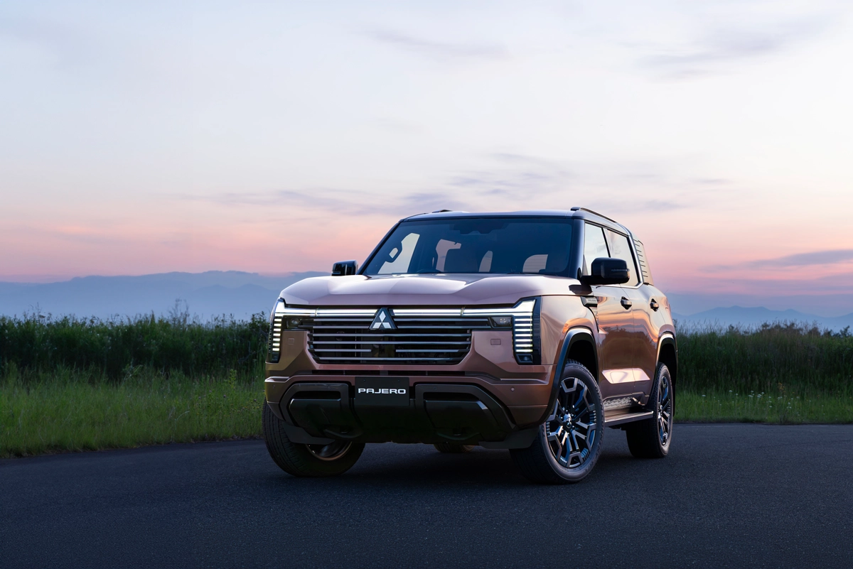 Mitsubishi Pajero torna con 7 posti