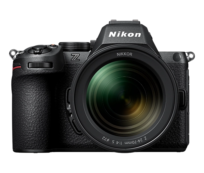 Nikon Z5IIC in arrivo
