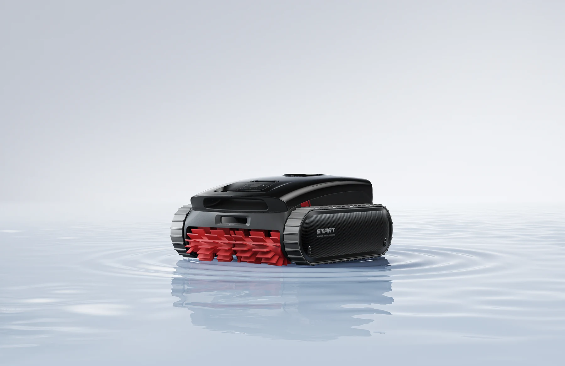 Roborock RockAqua P1 mentre pulisce il fondo della piscina