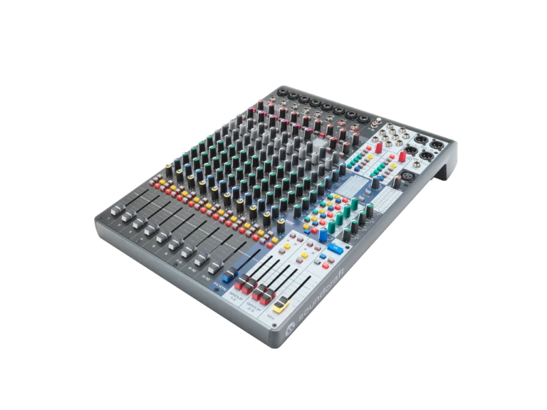 Gamma Soundcraft Signature Plus con mixer da 12, 16, 22 e 32 canali