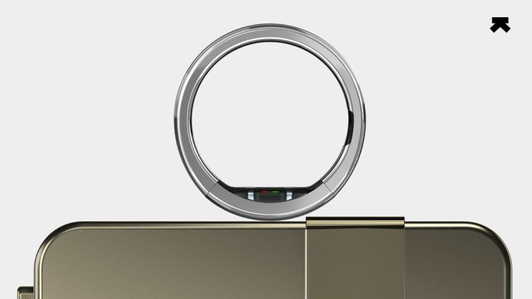 Ultrahuman Ring PRO in titanio con custodia di ricarica