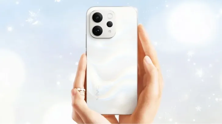 vivo V80 atteso a ottobre con teleobiettivo ZEISS e ritratto 10x
