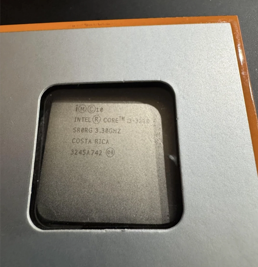海外消费者网购下单两次 AMD 锐龙 7 9850X3D 处理器,均被调包成十年前的酷睿 i3-3000 系列产品