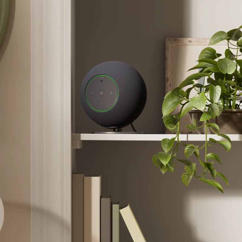 Amazon Echo Studio con videocamera per la casa, nella finitura Grafite
