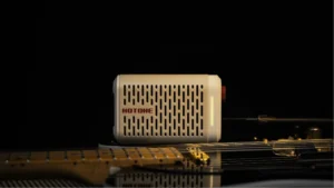 Hotone Pulze Mini Eclipse: ampli tascabile, effetti e registrazione USB