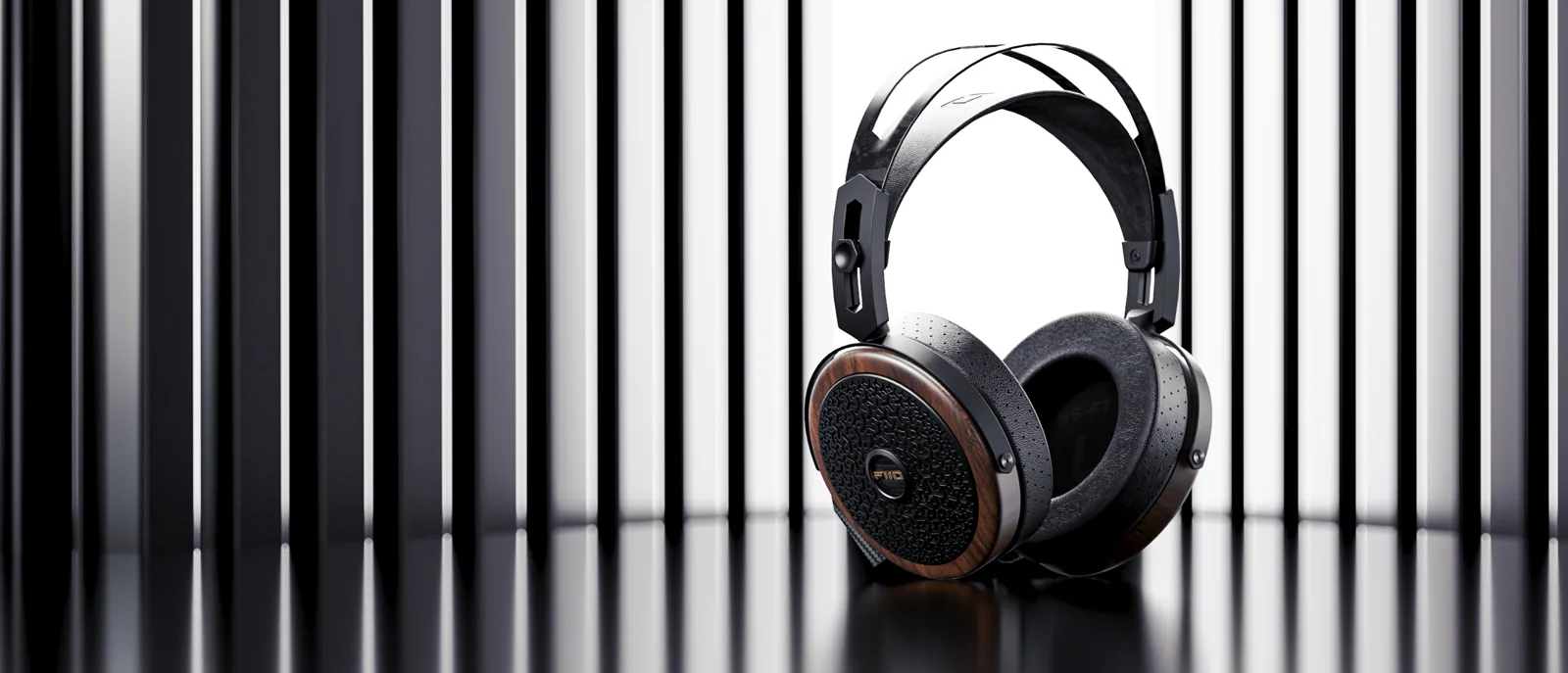 FiiO FT15, archetto e padiglioni delle cuffie aperte