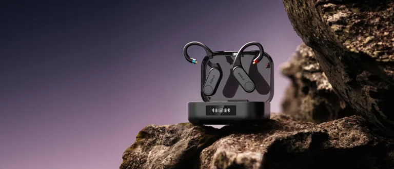 FiiO UTWS17, archetti Bluetooth nella custodia aperta