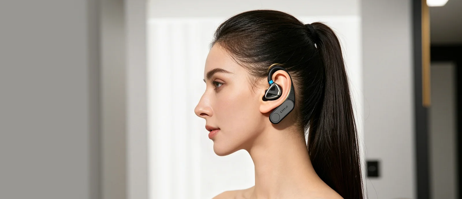FiiO UTWS17 indossati con auricolari in-ear