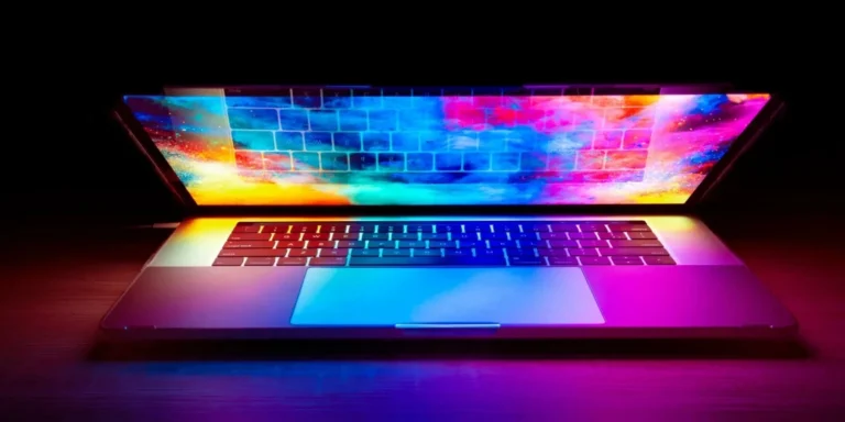 MacBook Pro OLED touch in arrivo