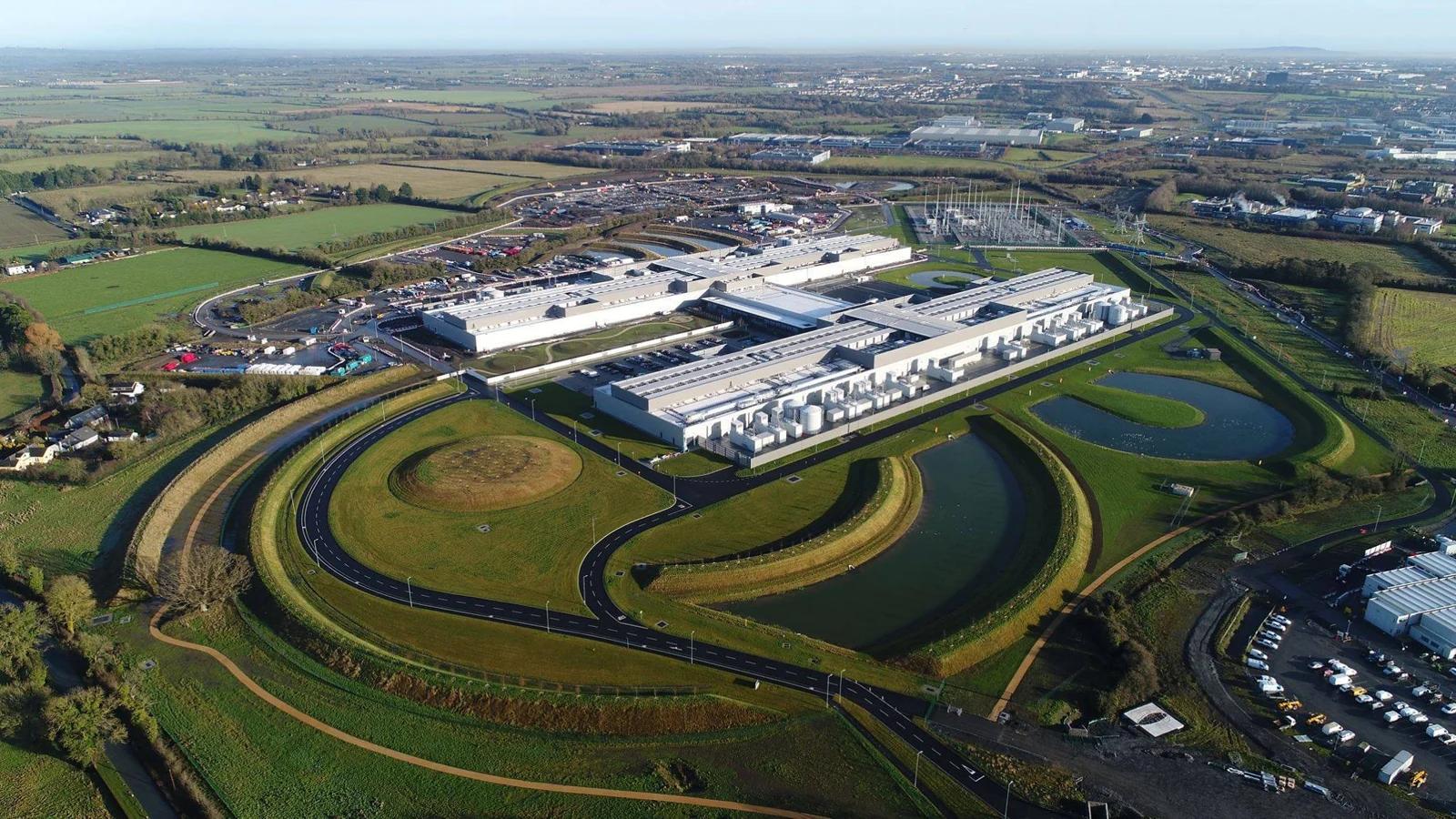 Il data center di Clonee in Irlanda nell’archivio fotografico ufficiale Meta