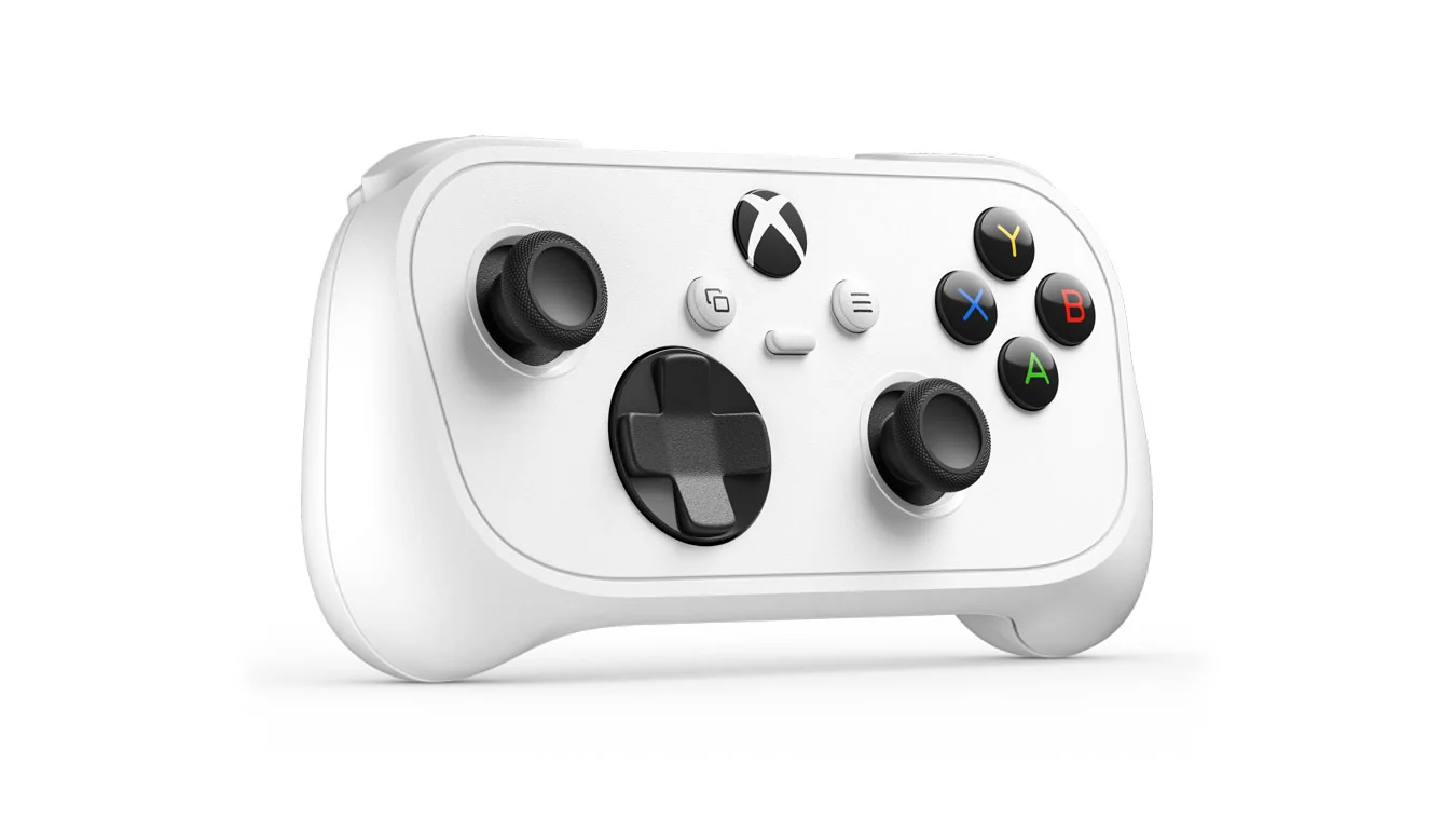 Xbox Nano bianco visto di tre quarti con levette e pulsanti
